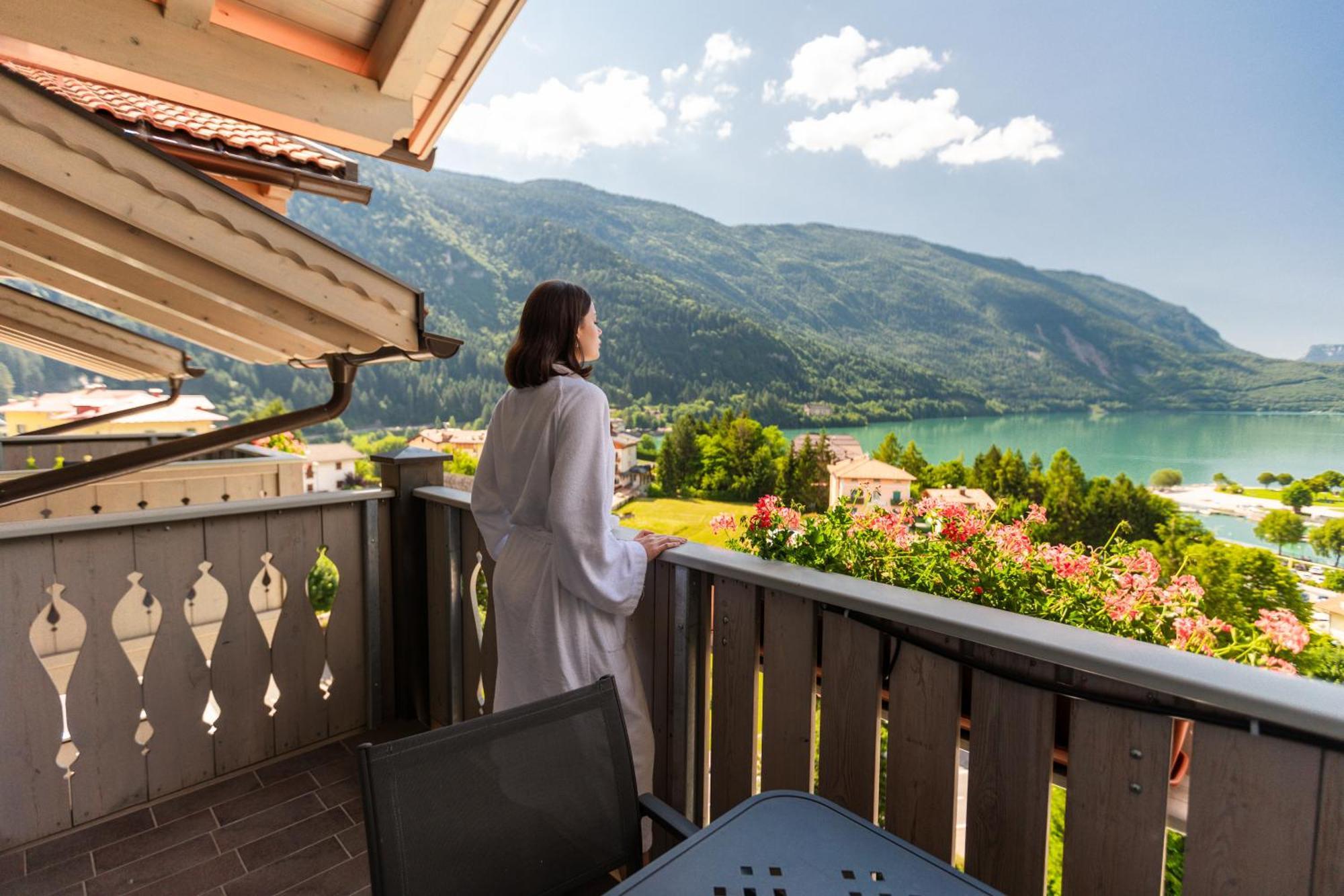 Alpenresort Belvedere Molveno Exterior photo