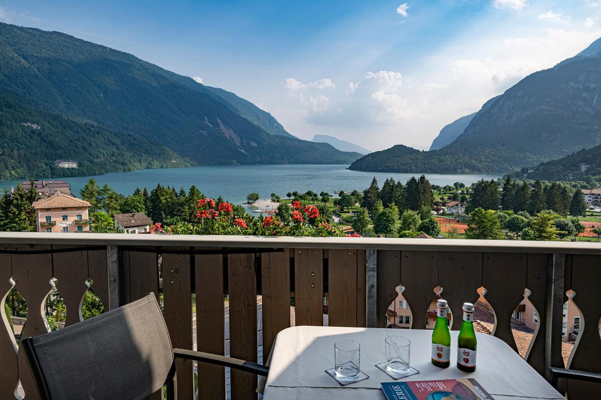 Alpenresort Belvedere Molveno Exterior photo