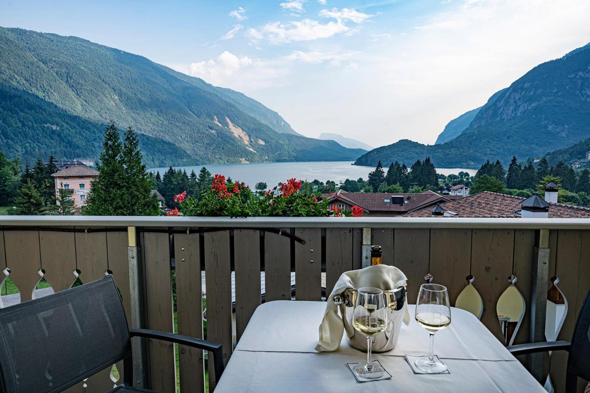 Alpenresort Belvedere Molveno Exterior photo