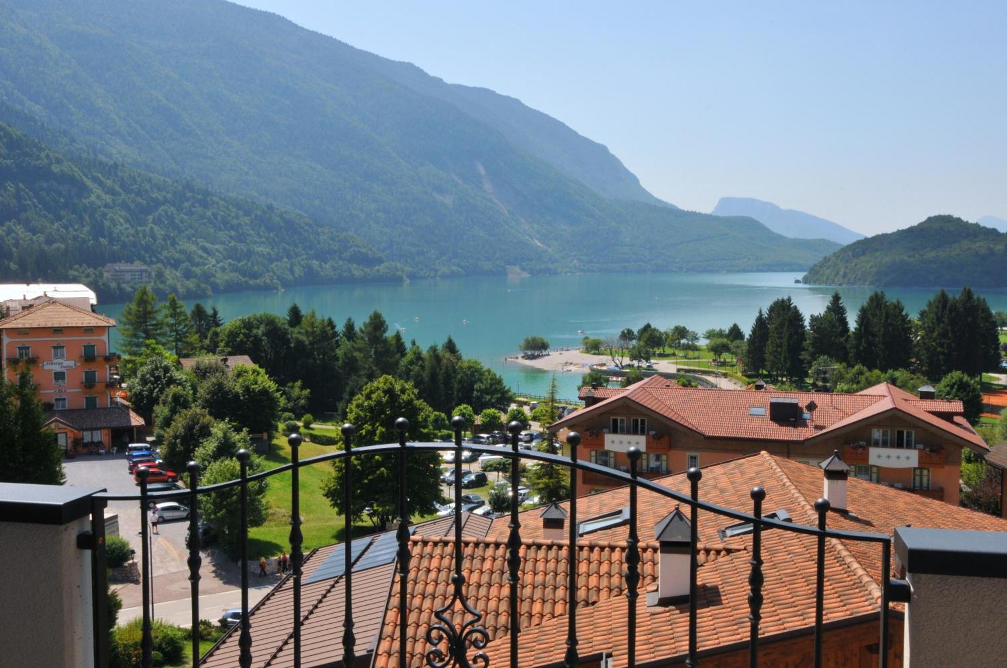 Alpenresort Belvedere Molveno Exterior photo
